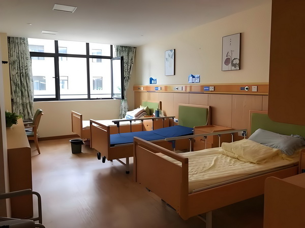 人才引进落深户网站_丁子朗認TVB劇集的確開少咗，放眼世界：唔係淨係得敞台 丁子朗認T也可居民查询上网