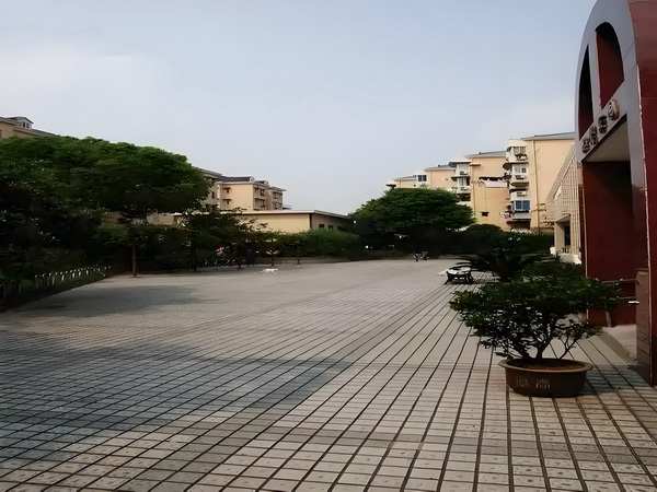 2025深圳入户加分_外媒：美宣布23日起对价值160亿美元中国商品征税 情专业照护解放了亲